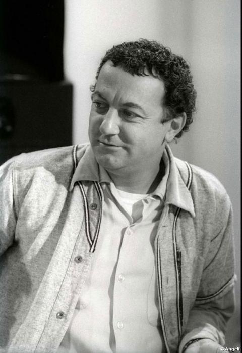 366788 coluche 637x0 2